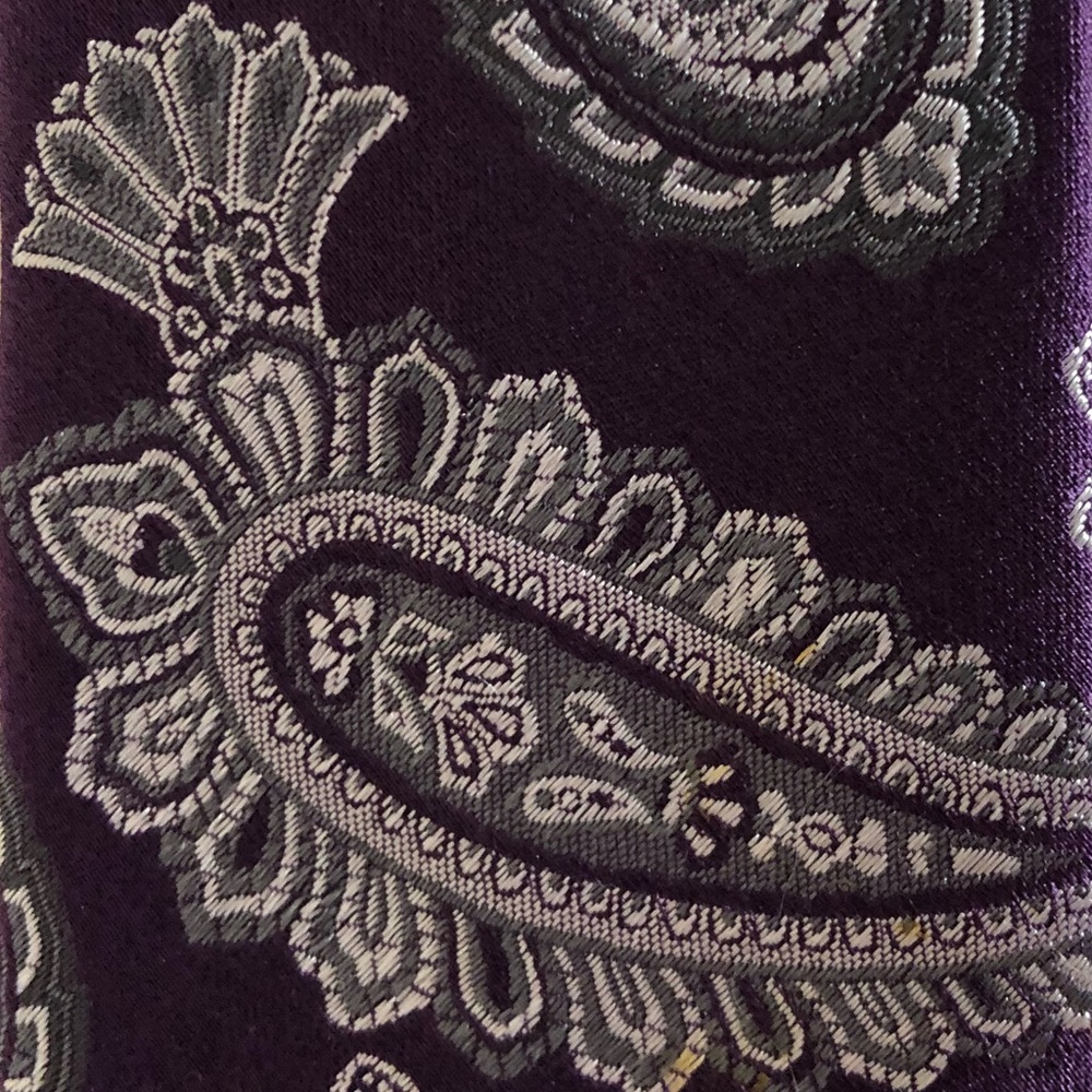 Tom James Tie